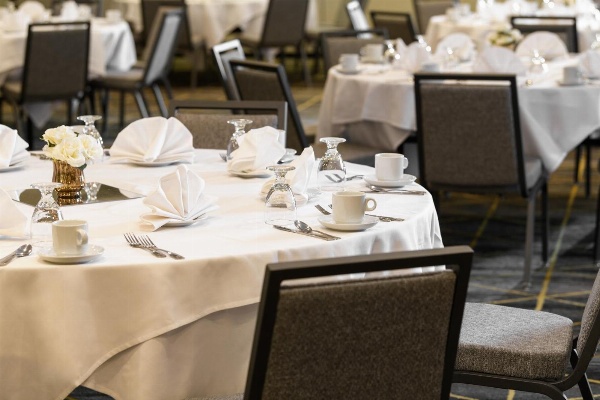 Holiday Inn Oakland Airport Main image